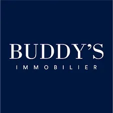 Buddy’s Immobilier x Mehdi Cibille, Engagée et proche de son territoire, Buddy’s Immobilier aime tisser des liens entre son univers et celui de la création artistique. Pour cette tombola solidaire, l’entreprise a souhaité offrir une pièce unique, reflet d’un partenariat inspirant entre immobilier et art contemporain. L’artiste peintre Mehdi Cibille, reconnu pour son approche singulière et graphique, a spécialement réalisé une toile pour Buddy’s Immobilier. Cette œuvre originale illustre l’esprit d’audace et de créativité que partagent l’artiste et l’entreprise : une rencontre entre esthétique, modernité et émotion. À travers ce lot d’exception, Buddy’s Immobilier et Mehdi Cibille célèbrent la puissance de l’art comme vecteur de sens, de beauté et de lien. Une pièce unique qui fera le bonheur des amateurs d’art et marquera cette tombola d’une touche résolument artistique.