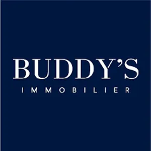 Buddy’s Immobilier x Mehdi Cibille, Engagée et proche de son territoire, Buddy’s Immobilier aime tisser des liens entre son univers et celui de la création artistique. Pour cette tombola solidaire, l’entreprise a souhaité offrir une pièce unique, reflet d’un partenariat inspirant entre immobilier et art contemporain. L’artiste peintre Mehdi Cibille, reconnu pour son approche singulière et graphique, a spécialement réalisé une toile pour Buddy’s Immobilier. Cette œuvre originale illustre l’esprit d’audace et de créativité que partagent l’artiste et l’entreprise : une rencontre entre esthétique, modernité et émotion. À travers ce lot d’exception, Buddy’s Immobilier et Mehdi Cibille célèbrent la puissance de l’art comme vecteur de sens, de beauté et de lien. Une pièce unique qui fera le bonheur des amateurs d’art et marquera cette tombola d’une touche résolument artistique.