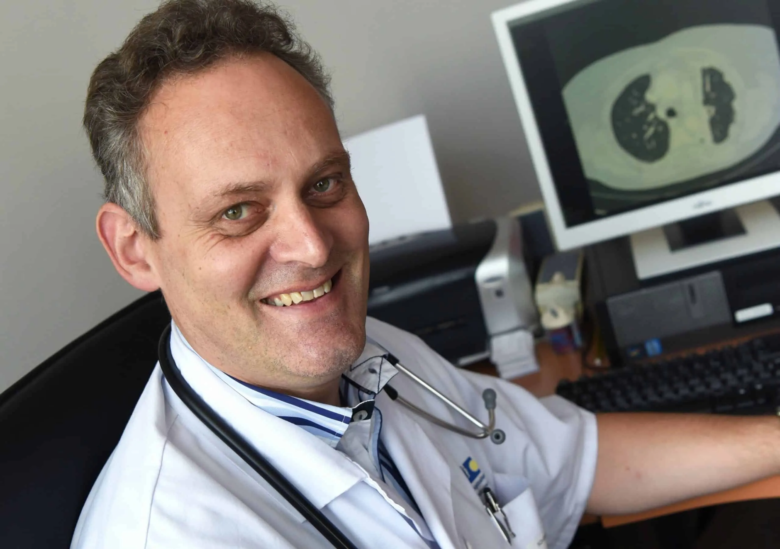 Comprendre les progrès de la recherche contre le cancer : Visite du centre Oncolille aux côtés du Professeur Arnaud Scherpereel