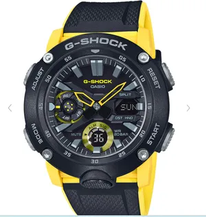 Montre CASIO G-SHOCK (GA-2100FR-3ER, GA-2100FR-5AER ou GA-700SKE-7AER)